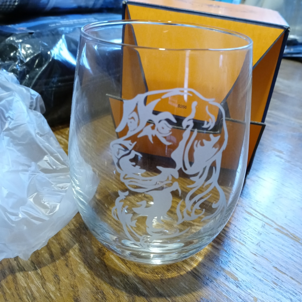 Labrador Retriever Etched Wine Glass Without Stem